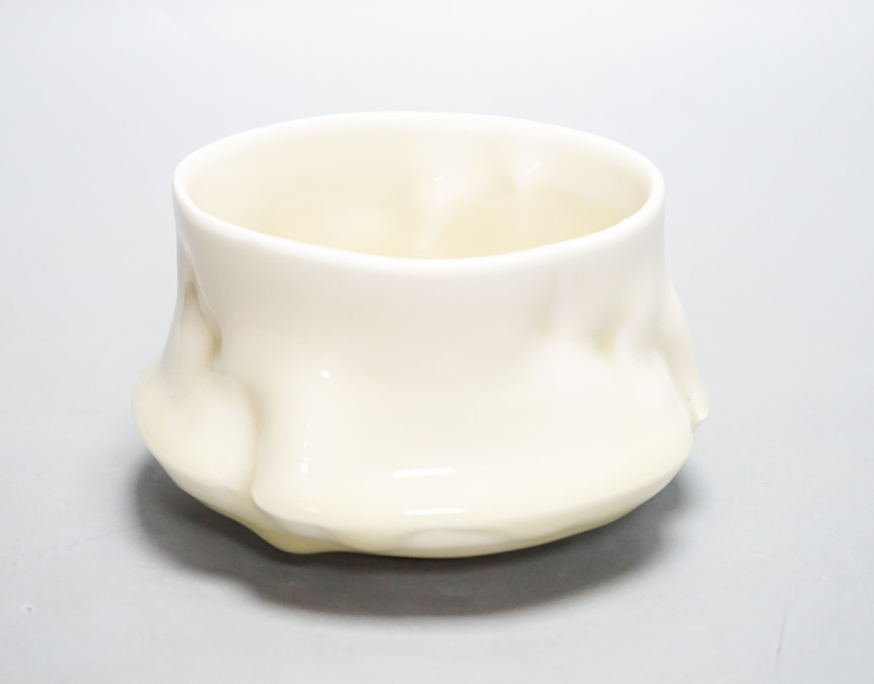 Takeshi Yasuda (b.1943), a Qingbai style free-form bowl 14cm